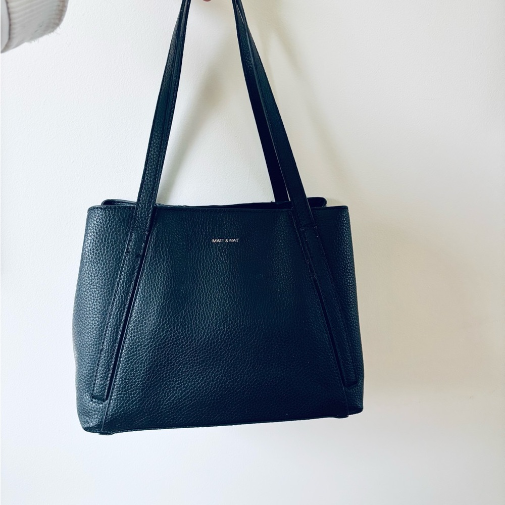 Matt & Nat Black Pebbled Shoulder Bag